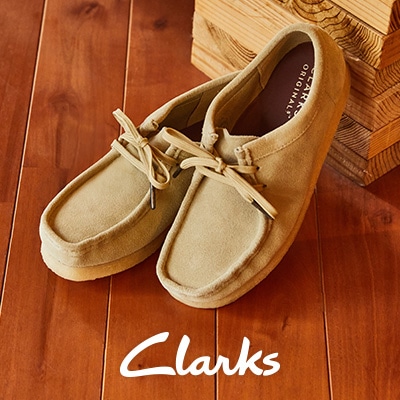 どんなスタイルにも合わせやすいカジュアルシューズ｜Clarks