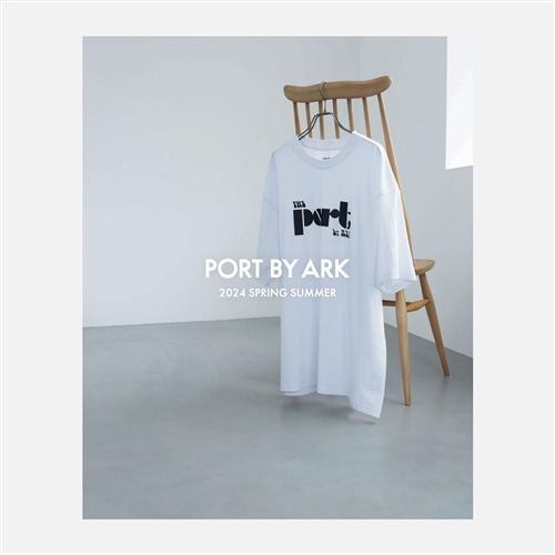 【先行予約】PORT BY ARK｜シンプルなロゴを施したプリントTシャツ