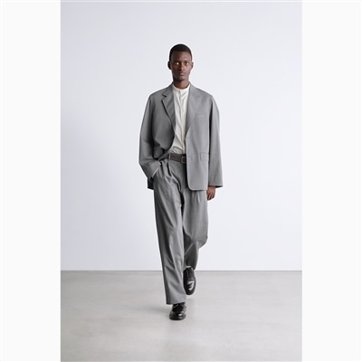 Graphpaper｜ブランドが提案する“今はきたい”新型ワイドトラウザーが登場